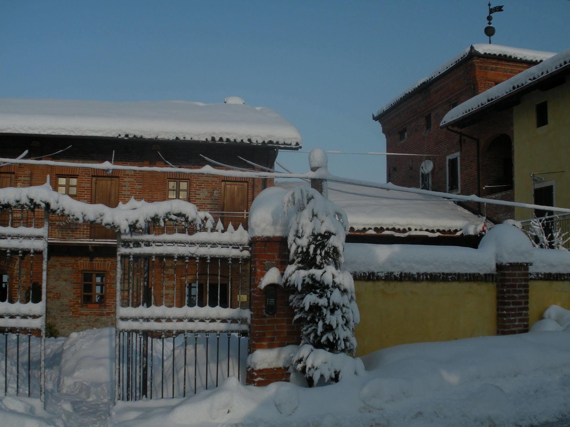 Il Palazzetto Villa Clavesana Bagian luar foto